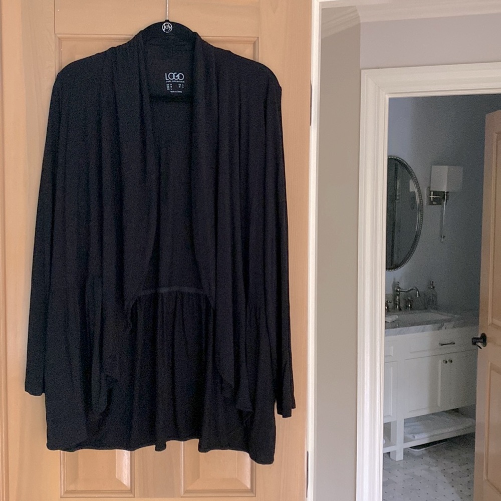 Stylish black open cardigan